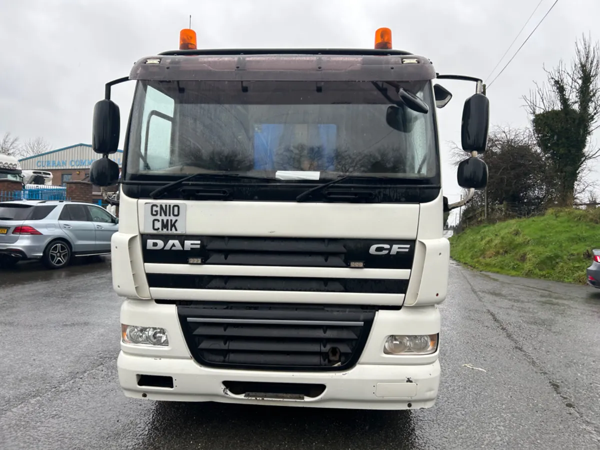 2010 Daf cf 85 410 6x2 hook loader with hitch - Image 2