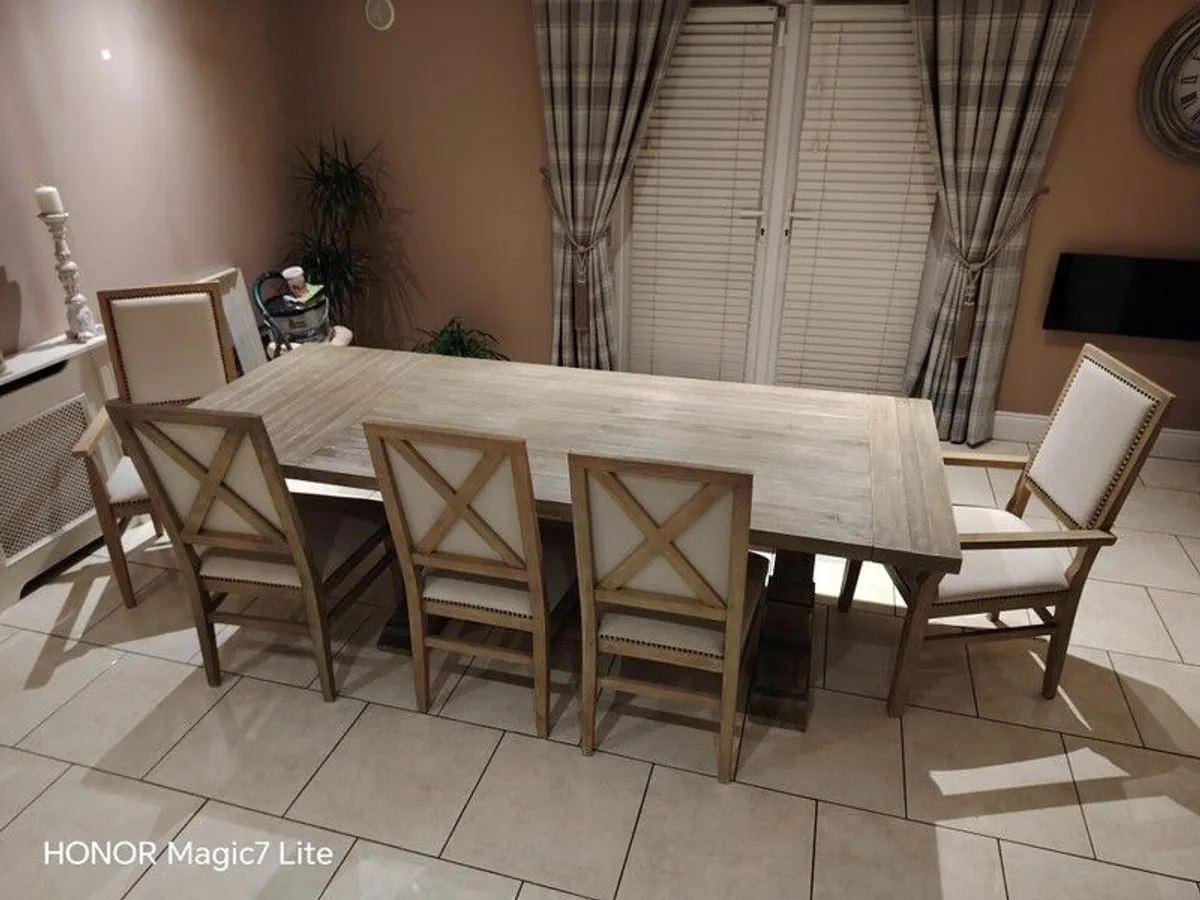 kitchen table - Image 1