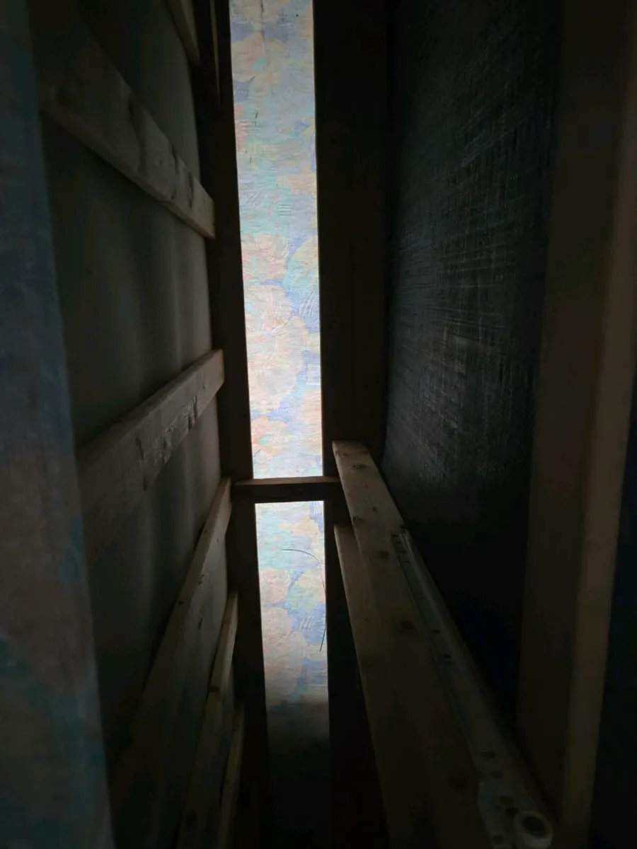 Free Single bed base with 2 drawers - Image 2