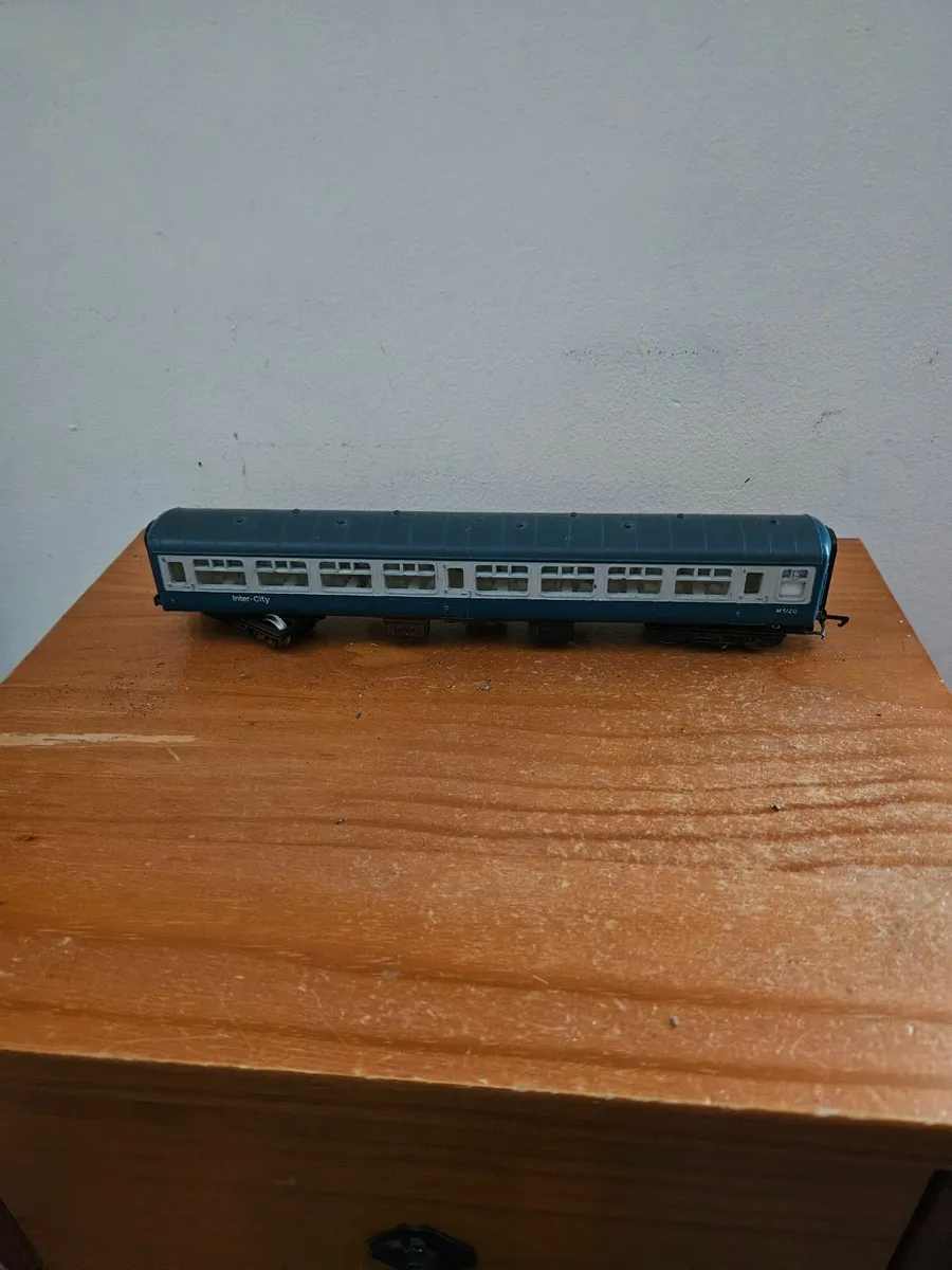 Hornby OO Gauge Carraige