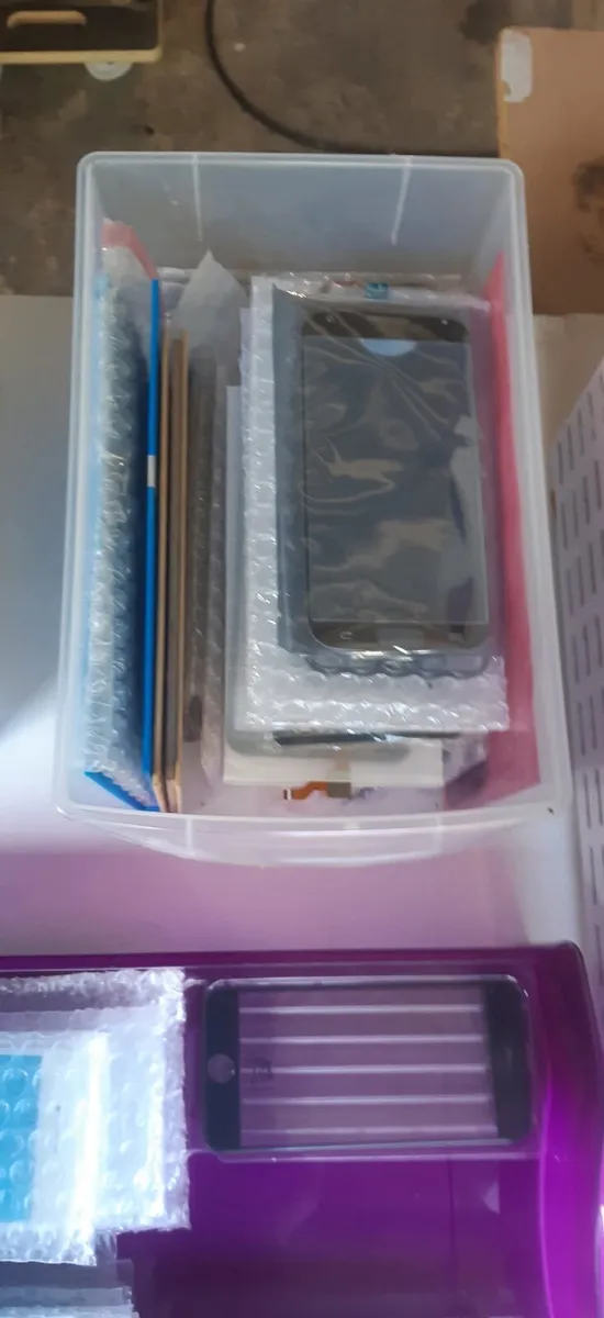 Phone rapir shop closing down all for price one - Image 4