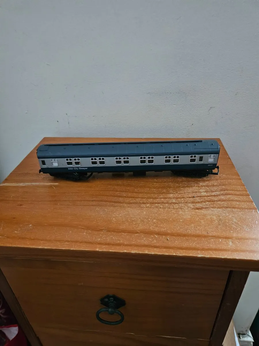 Hornby OO Gauge Carraige