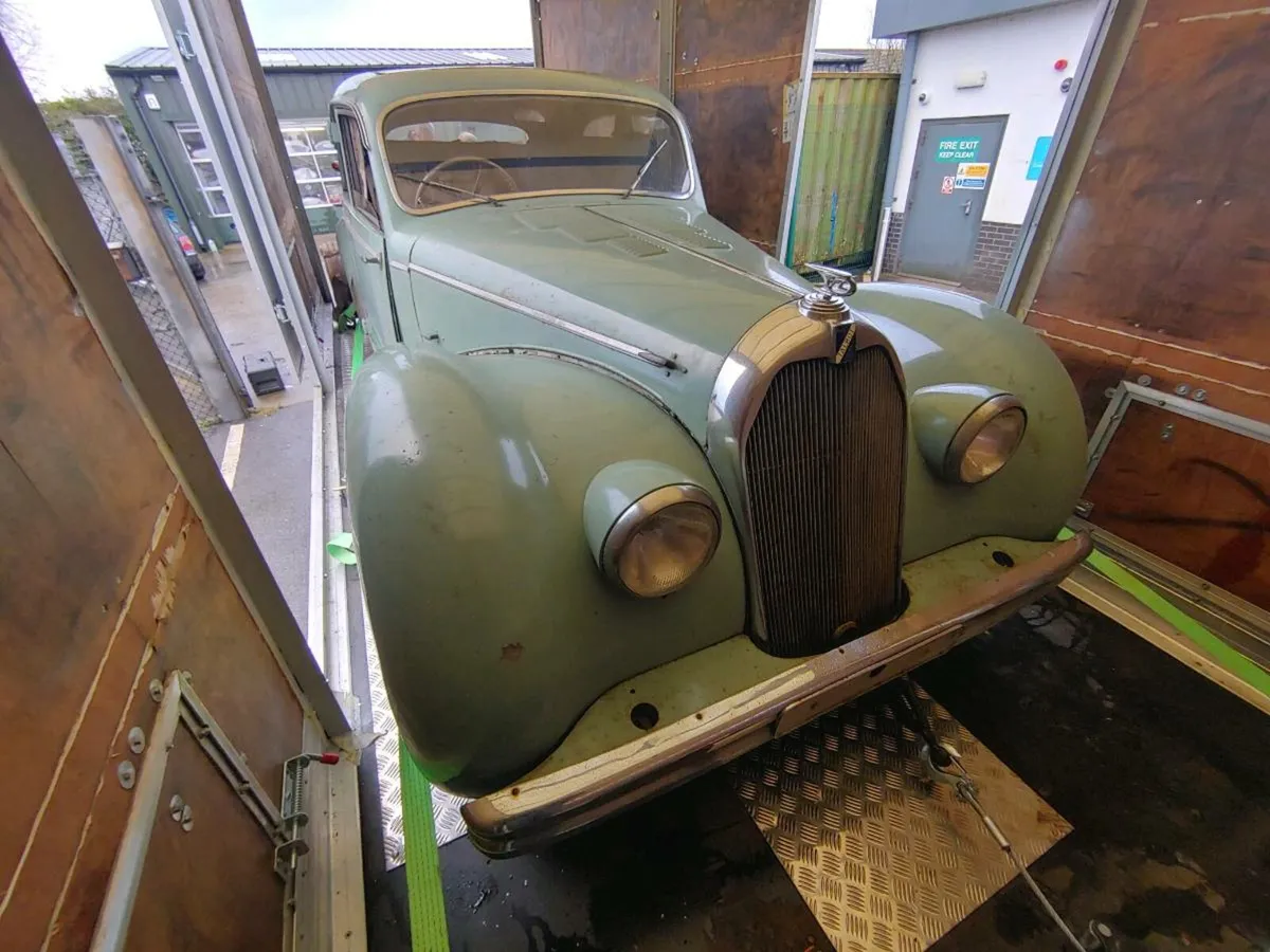 Enclosed Classic Car Transport - Image 2