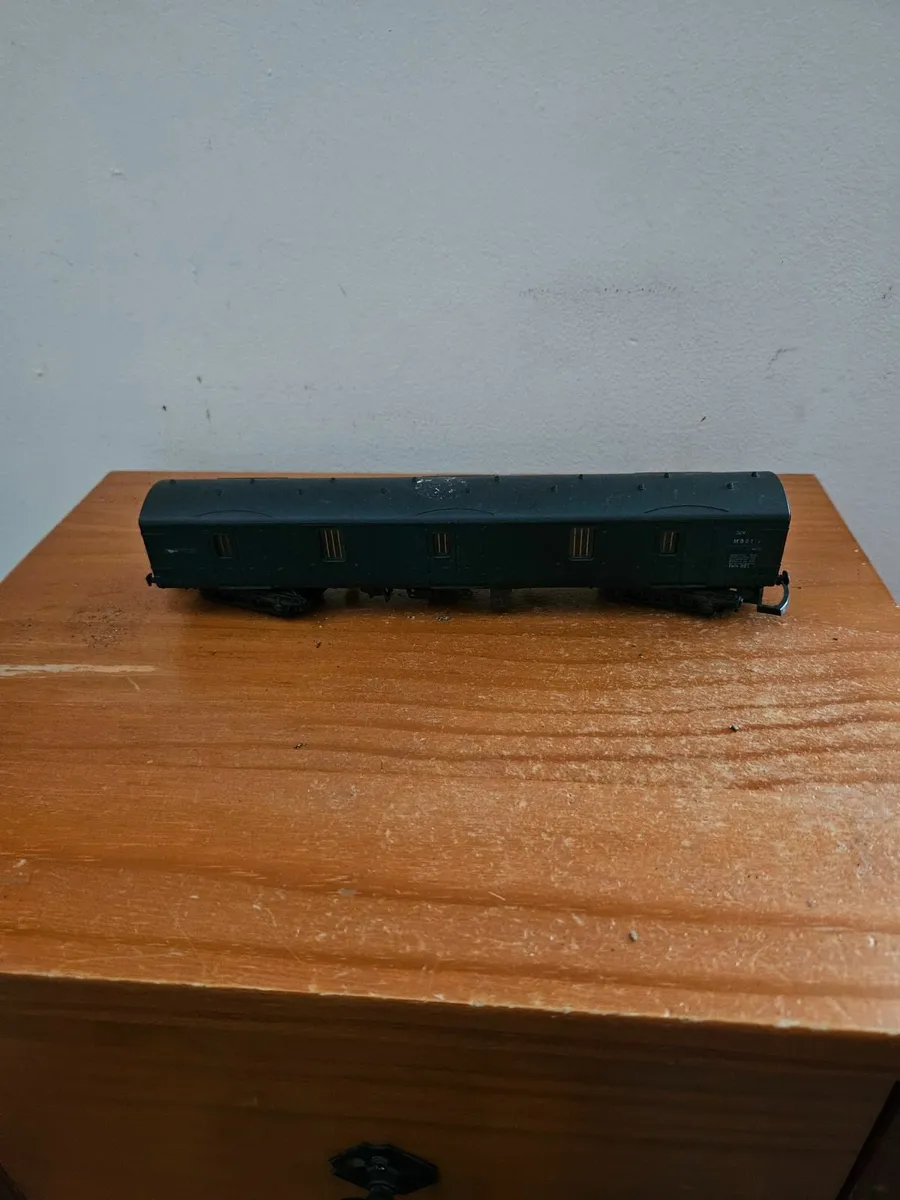 Hornby OO Gauge Carraige