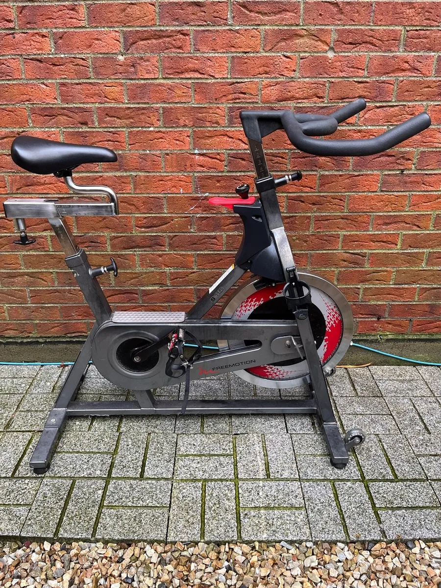 Freemotion s11.5 spin bike 18kg flywheel