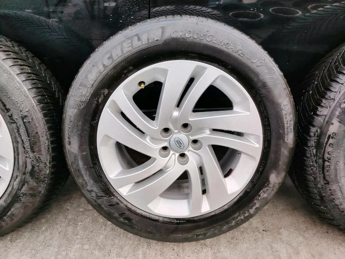 Range Rover alloys with Michelin tyres - Image 3