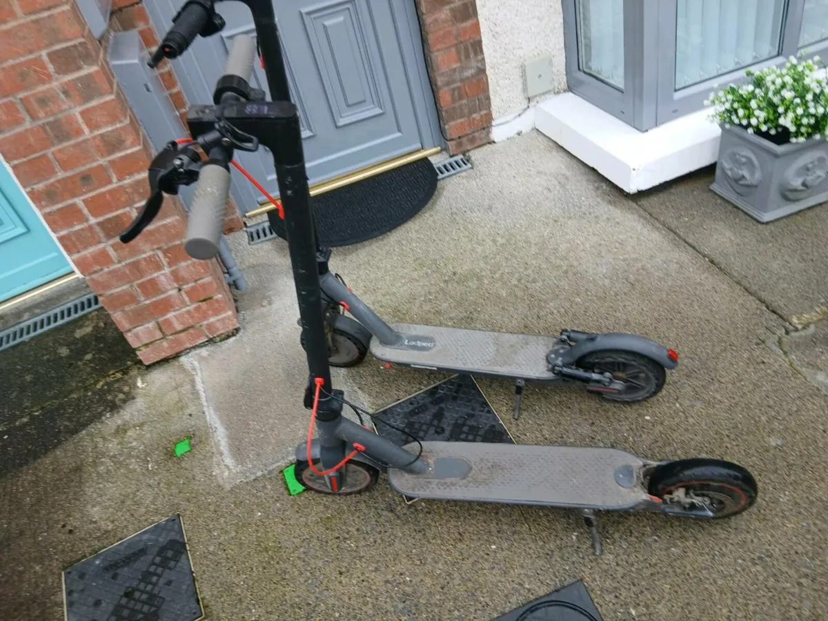 3 ELECTRIC SCOOTERS - Image 2