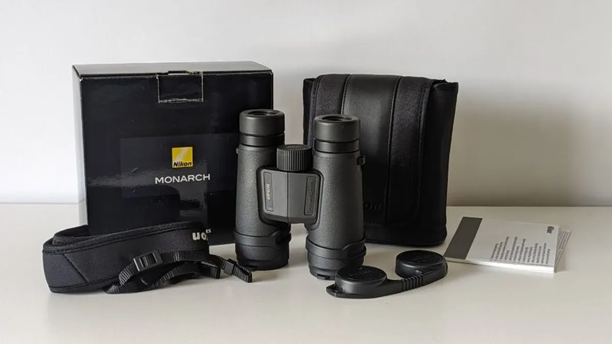 Nikon Monarch M5 10x42 Binoculars - Image 1