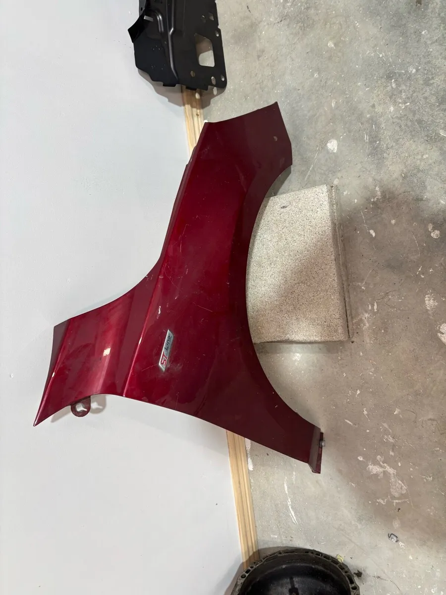 2019 Focus Parts - Image 4