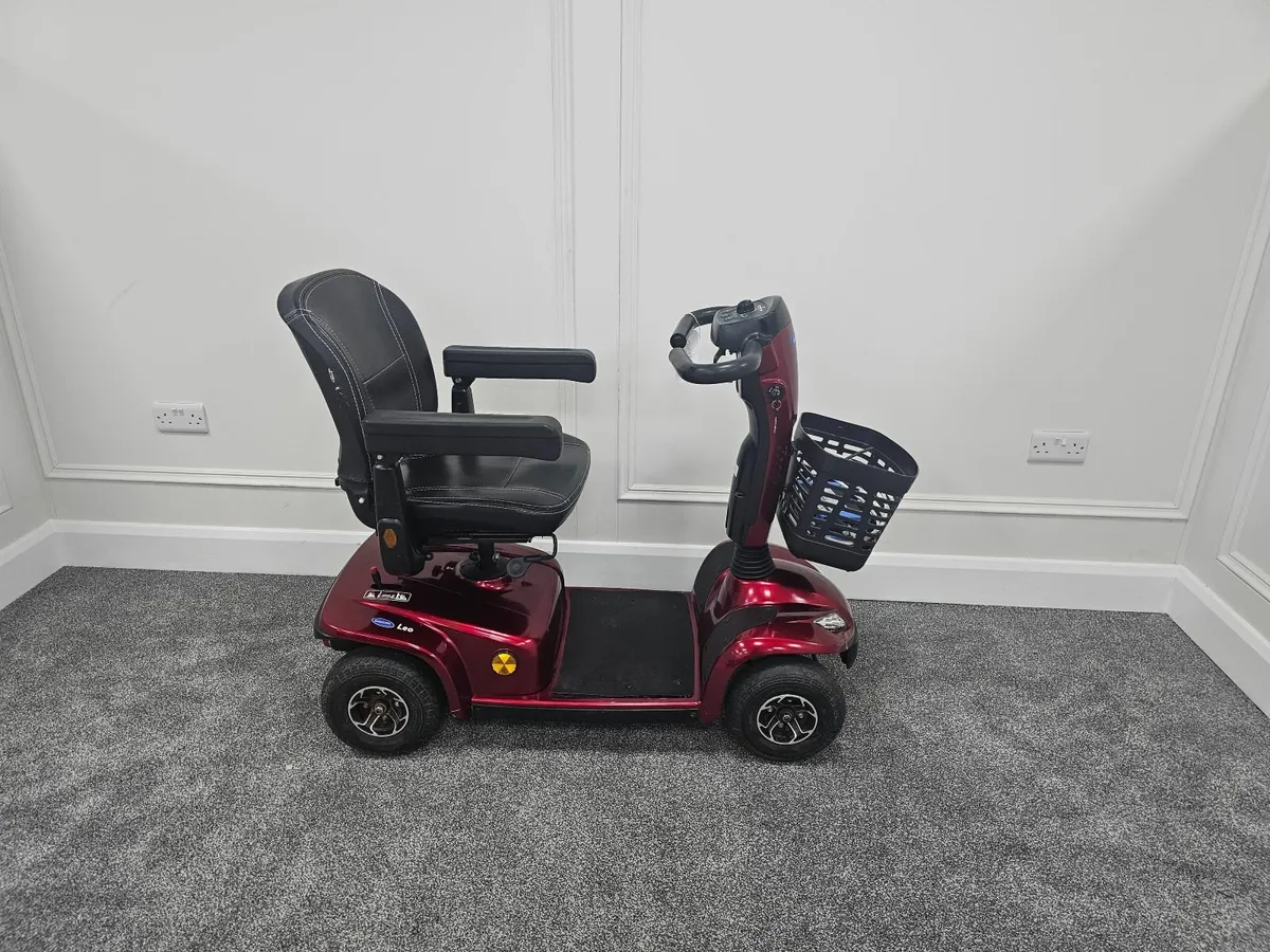 Pre-Owned Invacare Leo Mobility Scooter - Image 1