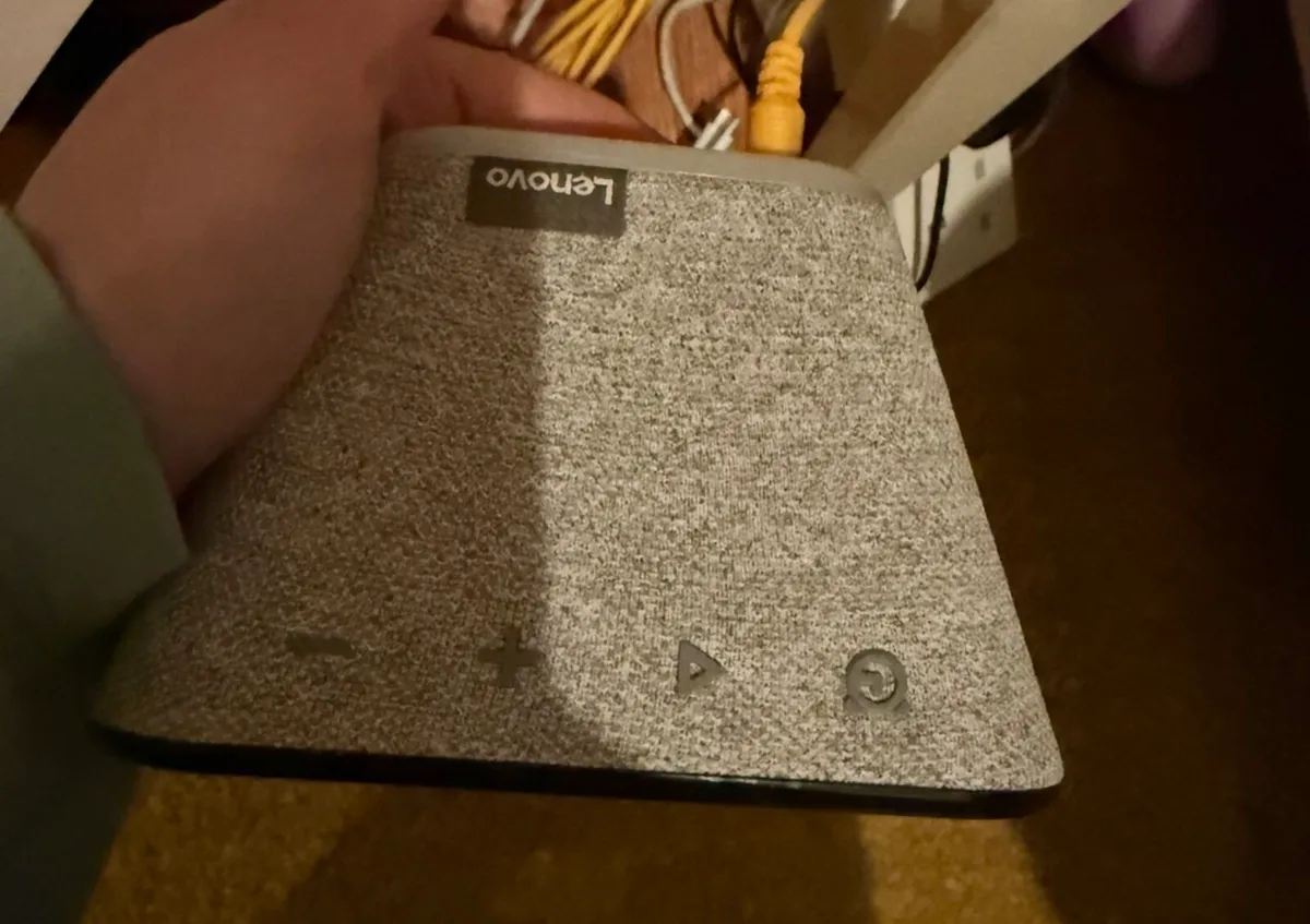 Lenovo smart clock - Image 1