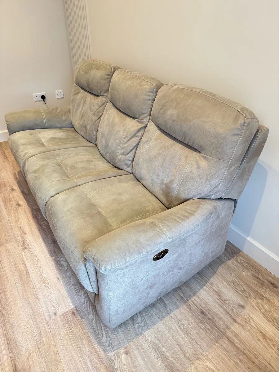 DFS sofa 3 seater electric recliner. - Image 2
