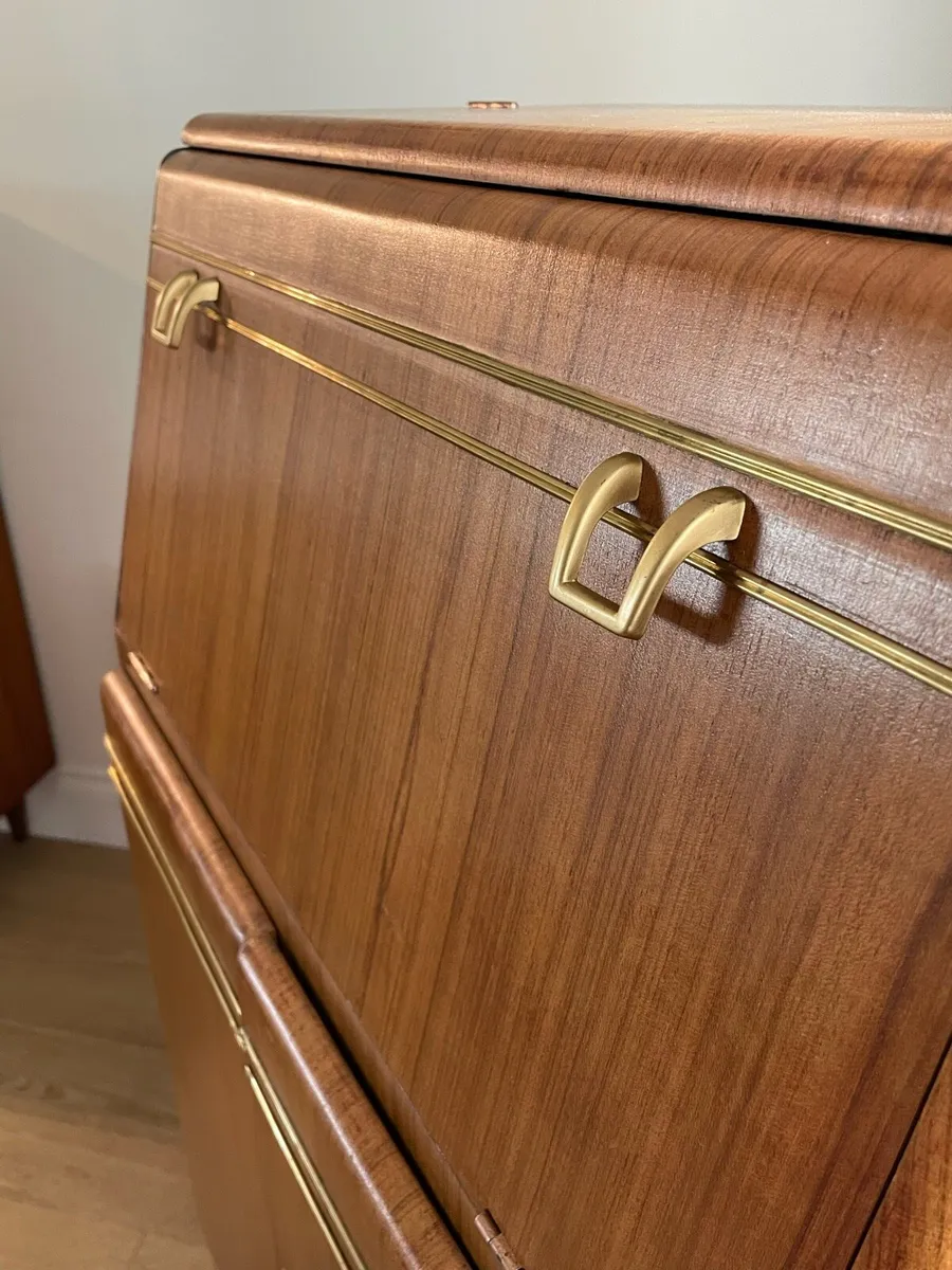 Vintage Drinks Cocktail Cabinet - Image 3