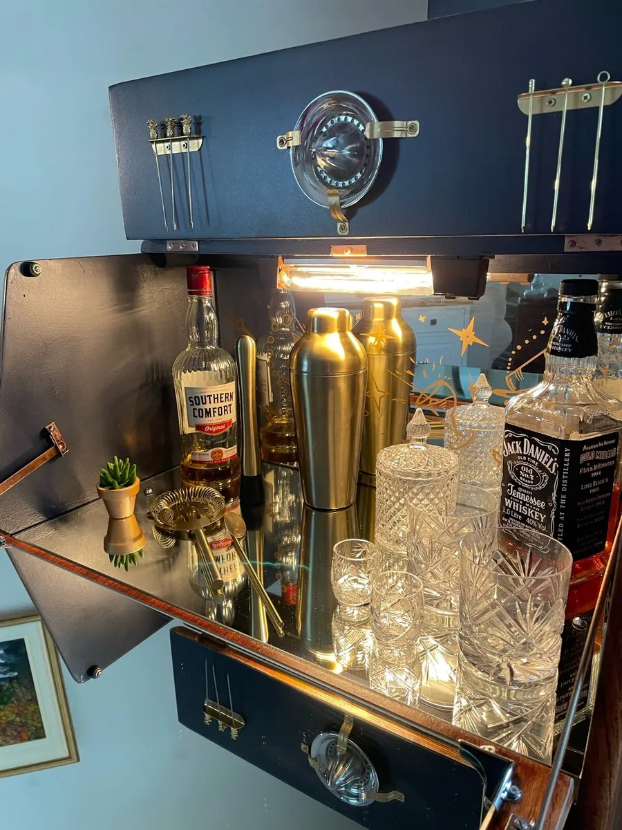 Vintage Drinks Cocktail Cabinet - Image 4