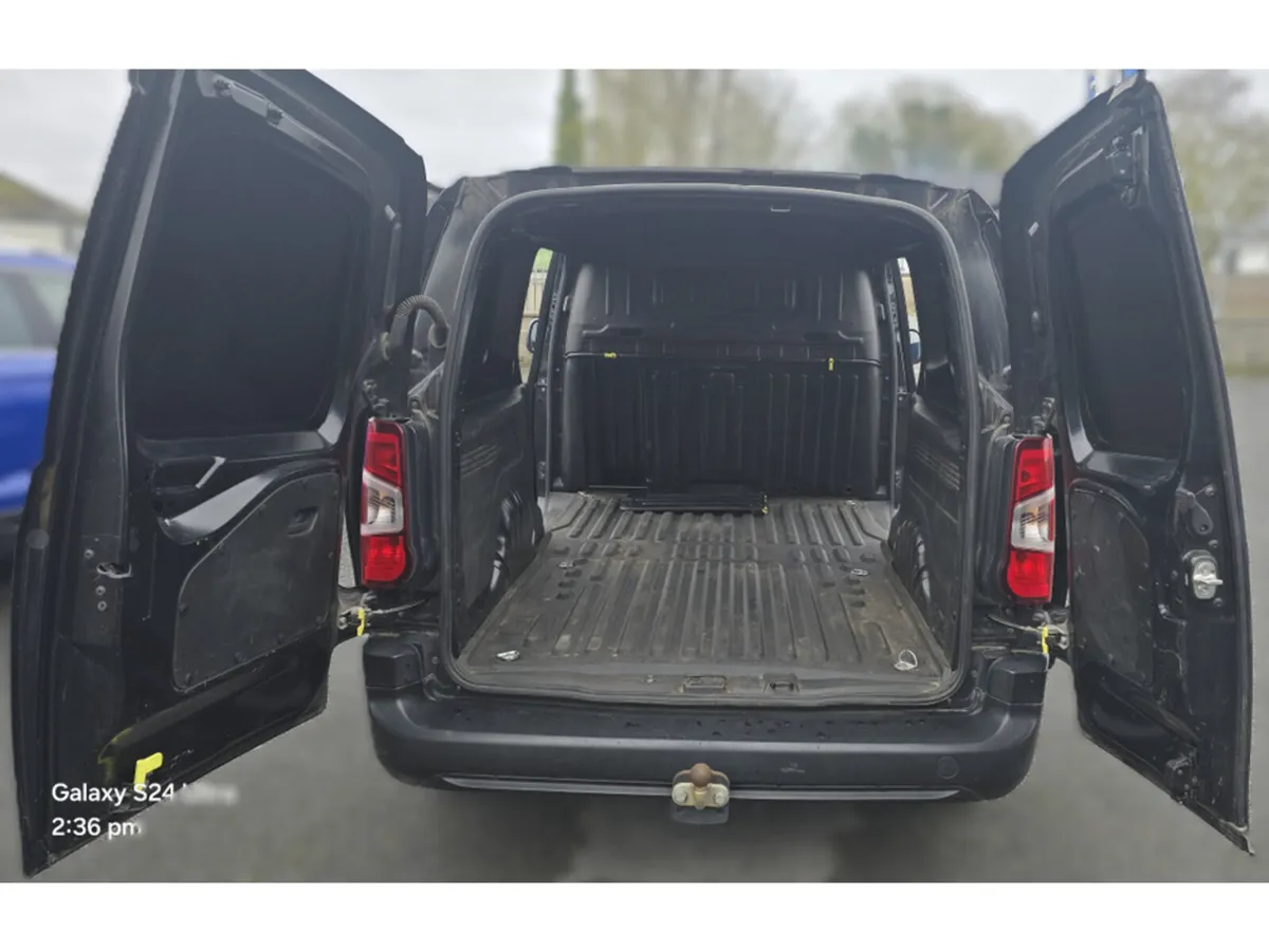 Peugeot Partner ACTIVE PLUS 1.5 BLUE H HDI 100 L - Image 3