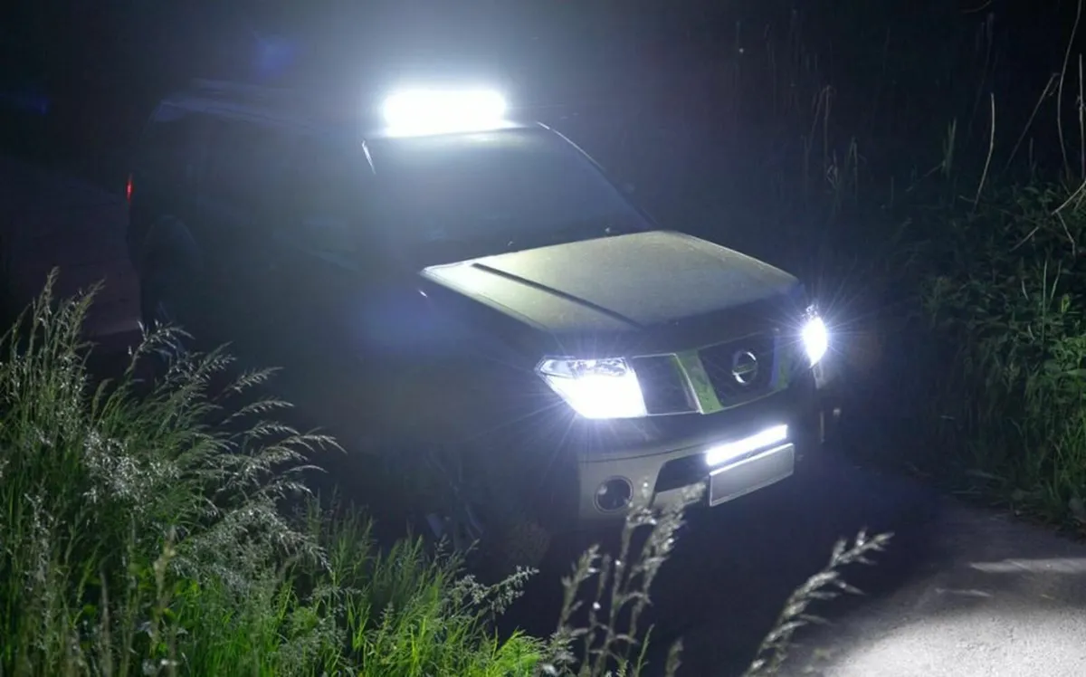 25" light bar for car, van, jeep, 4x4 truck - Image 1