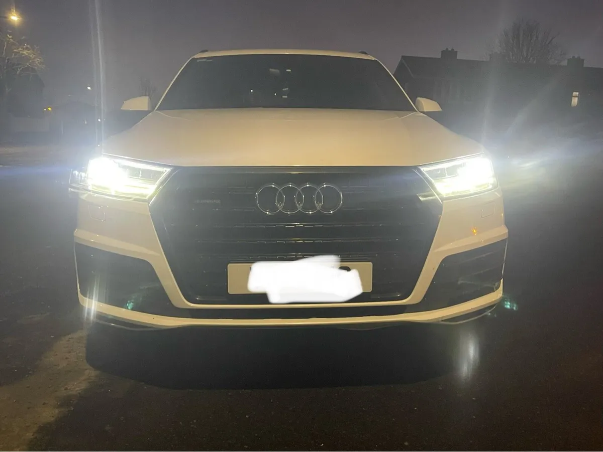 2018 Audi q7 Sline Quattro black edition - Image 1