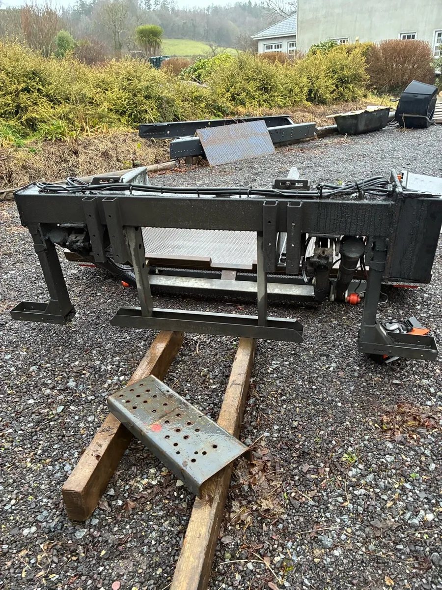 Tail lift for sale - Image 3