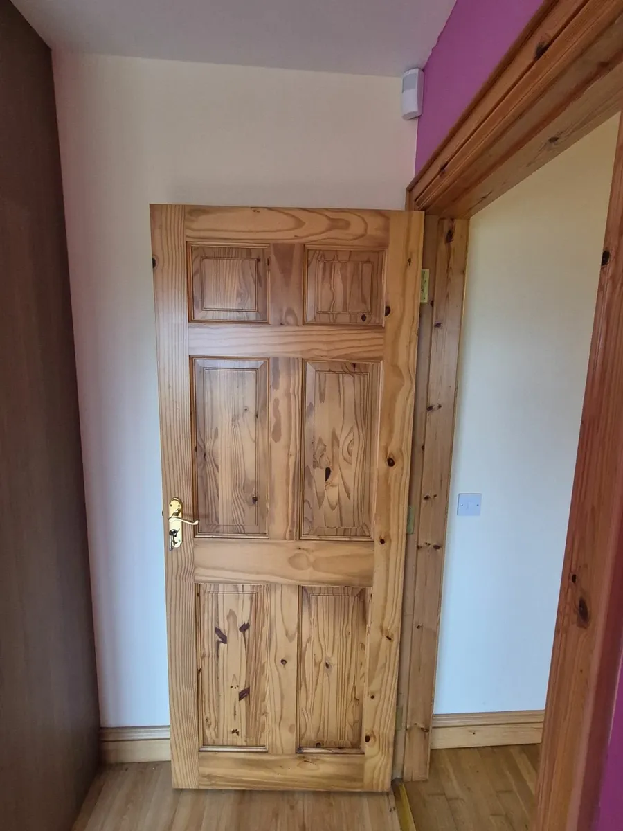 20 Pine Doors for Sale - Image 1