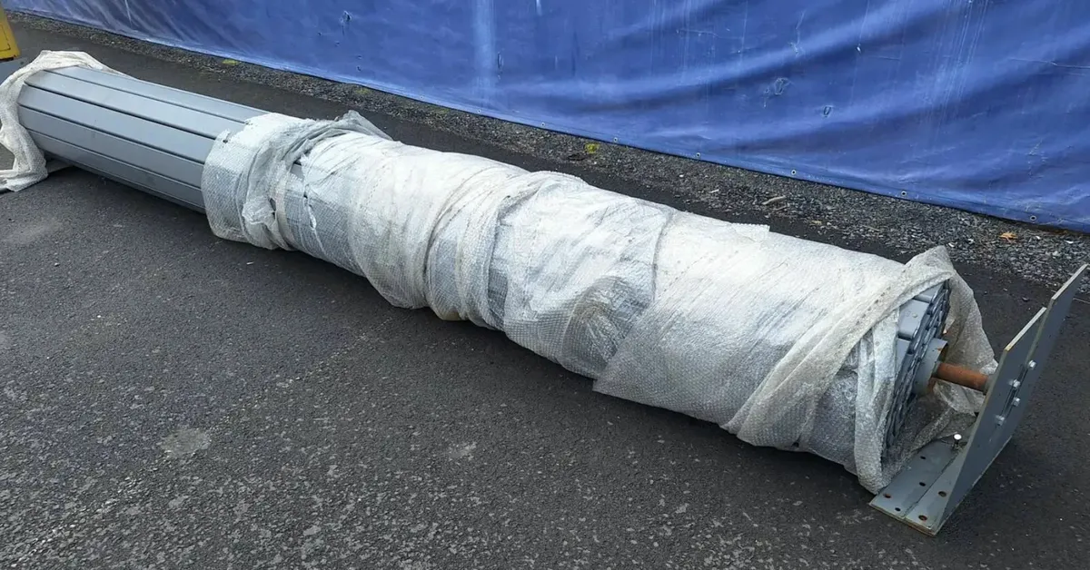 Roller door / Garage door 13ft wide x 16ft high - Image 2