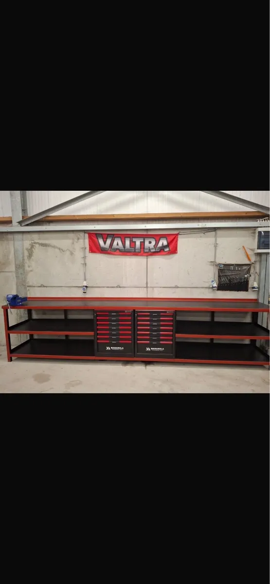 STEEL TABLE - Image 1