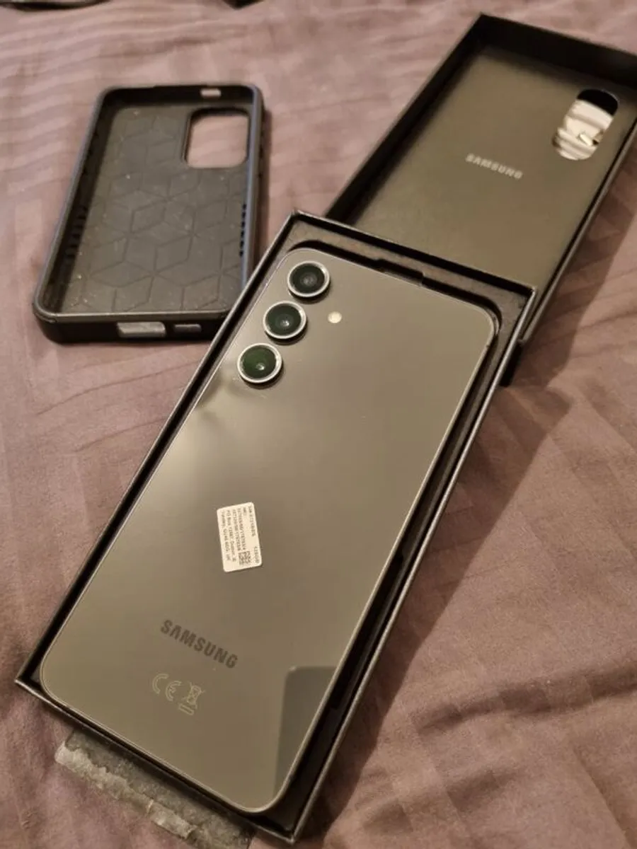 Samsung galaxy S24 fa 128GB - Image 2