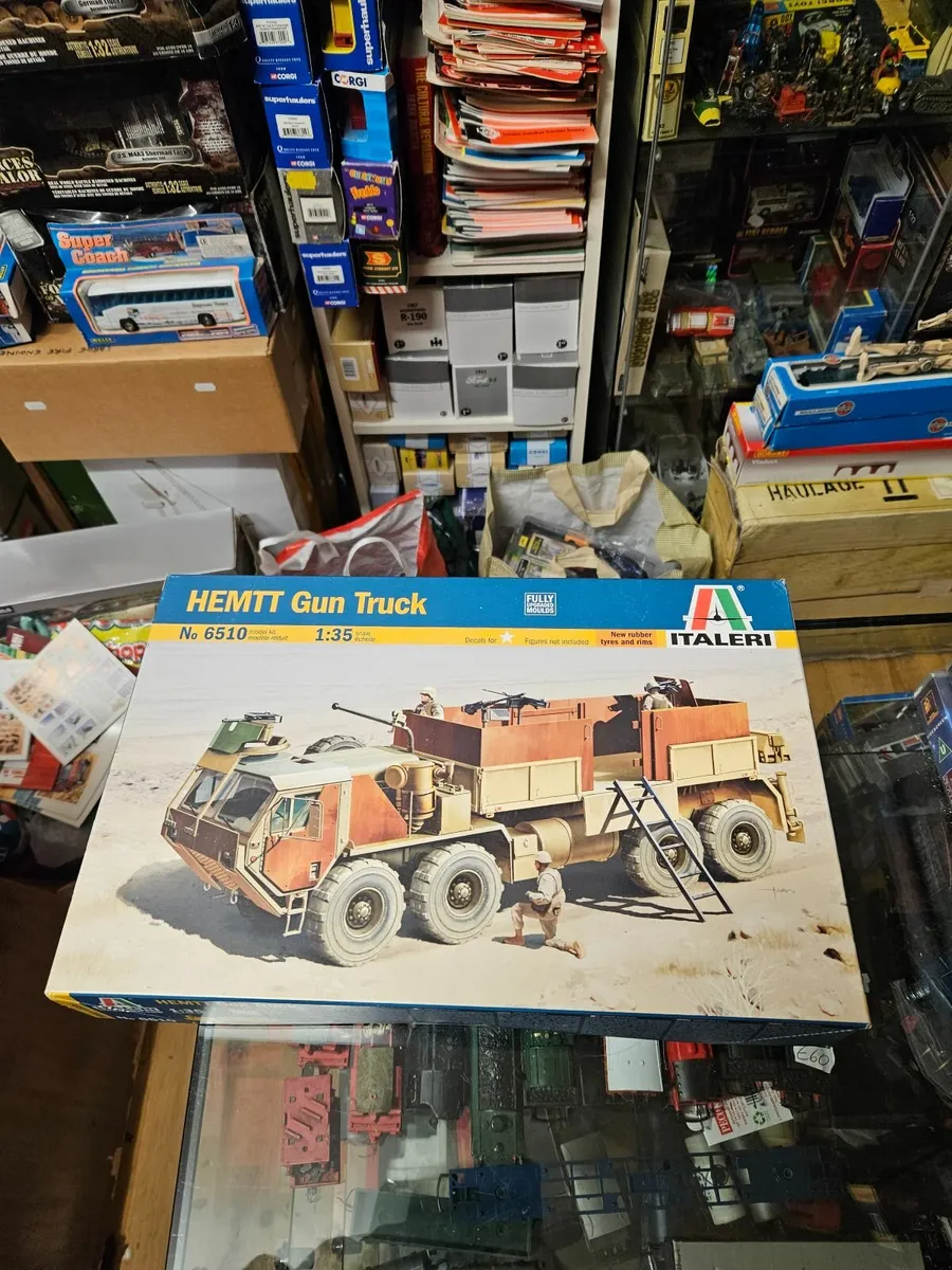 Airfix Italeri American Armoured Truck - Image 2