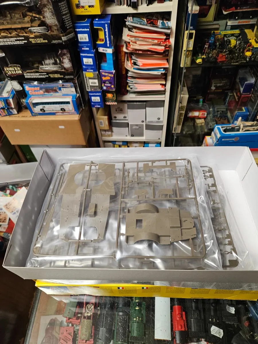 Airfix Tamiya Russian WW2 Scout Car - Image 1