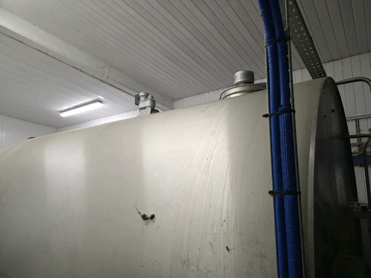 12000 litre bulk tank - Image 3