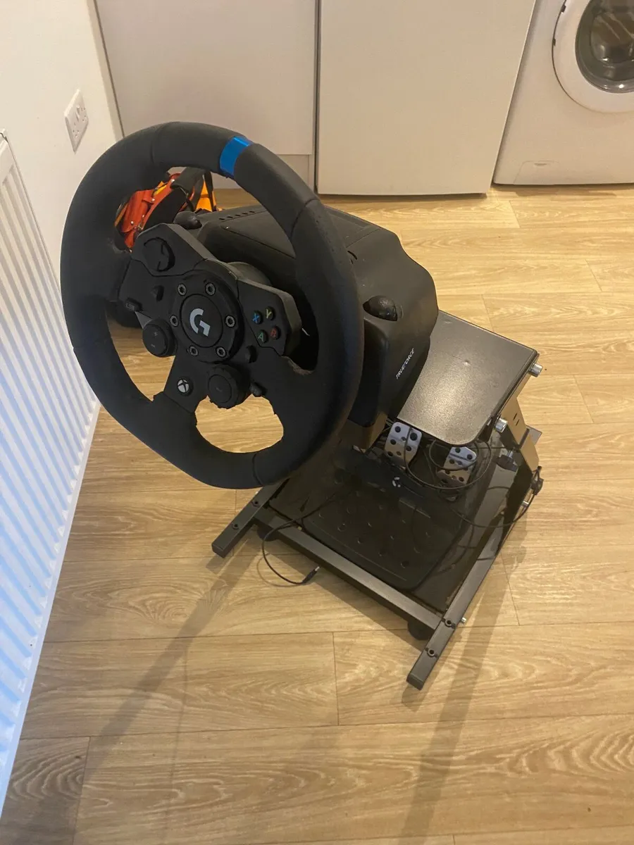 Logitech Xbox steering wheel - Image 2