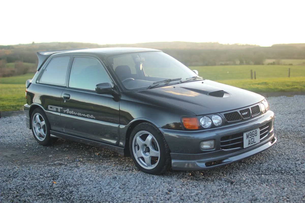 Toyota starlet GT ADVANCE - Image 2