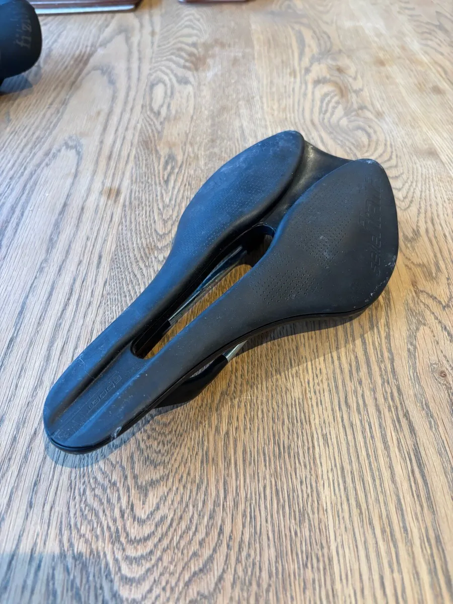 Selle Italia Boost bike/ bicycle saddle - Image 2