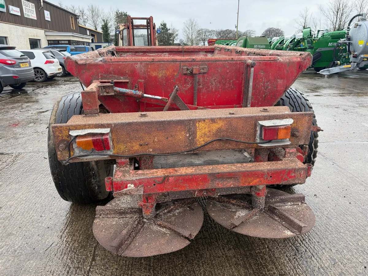 BREDAL lime spreader - Image 3