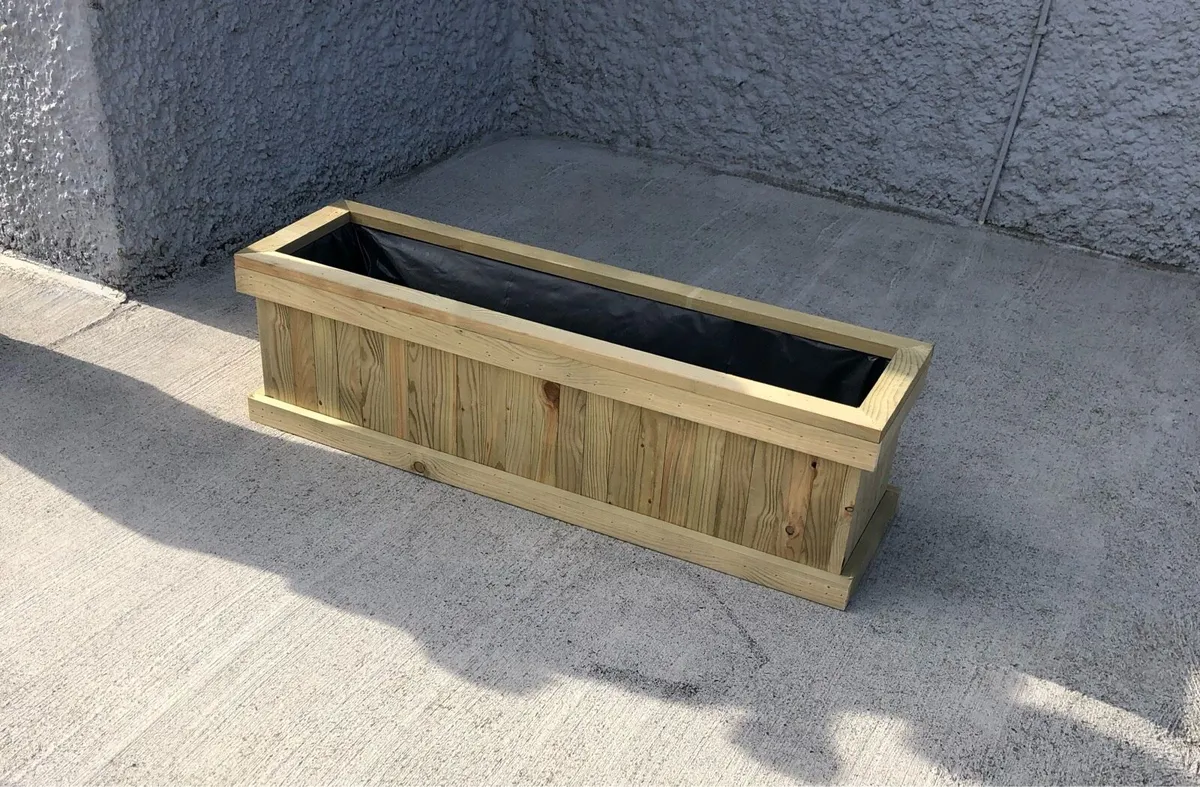 Handmade wooden picnic benches - Image 3