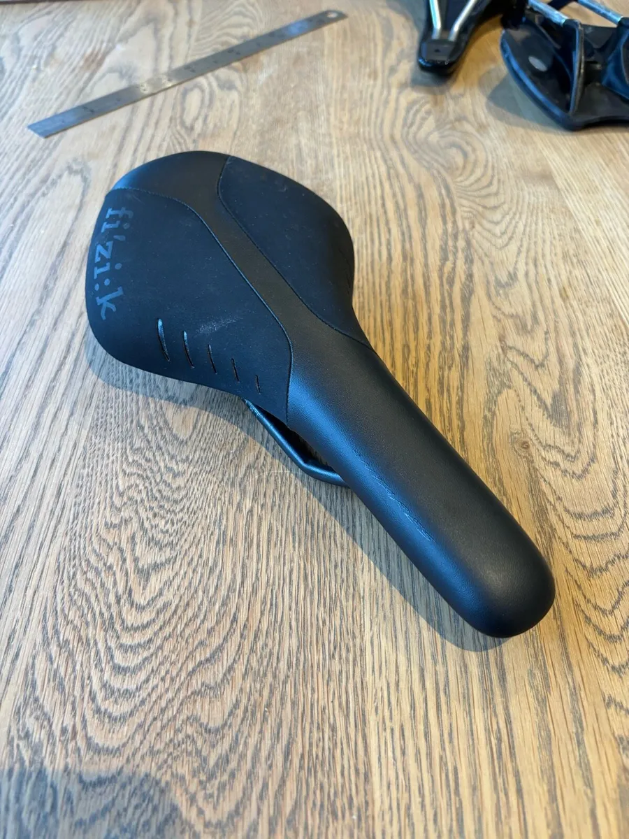 Fizik Antares saddle - Image 2