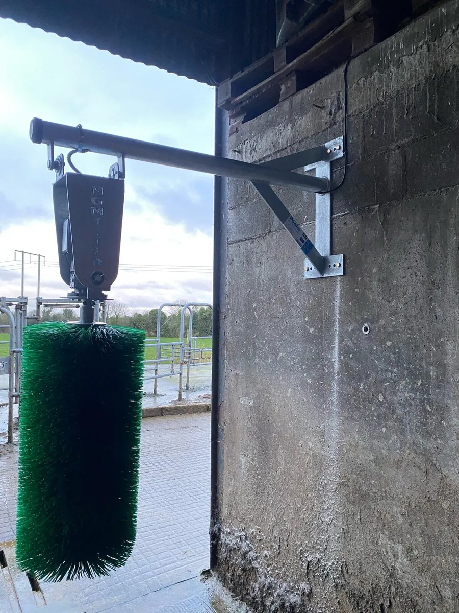 Automatic Cow Brush - Image 3
