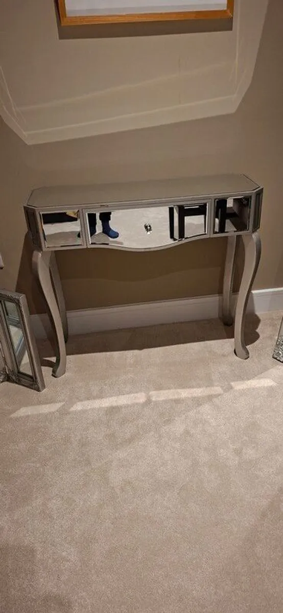 glass unit - Image 1