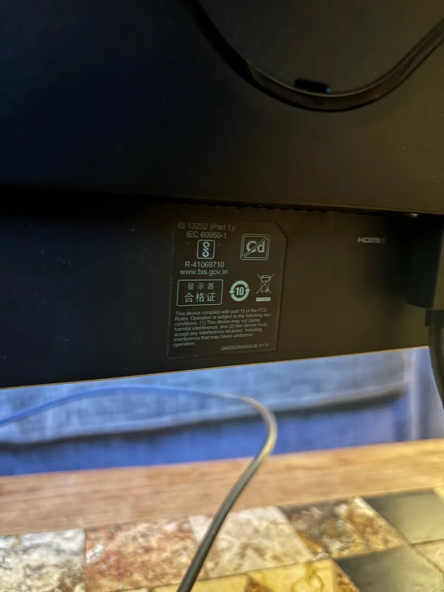 HP OMEN 24’ gaming monitor - Image 4