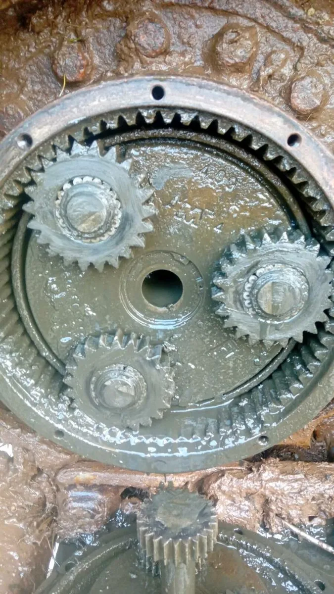 Wanted final drive for hyundai digger. - Image 4