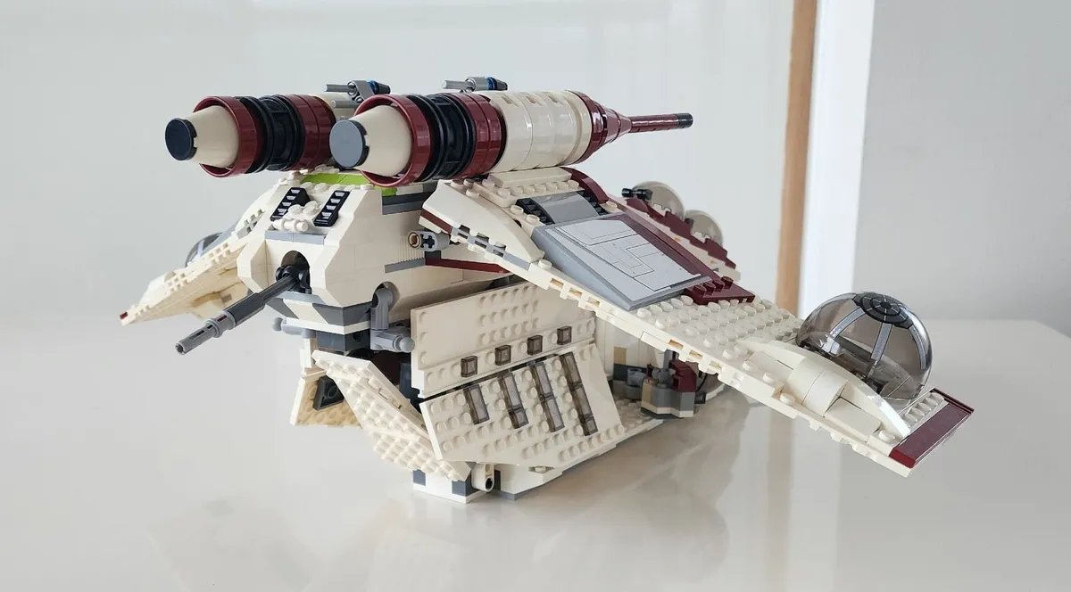 Lego 75021 Republic Gunship - Image 3