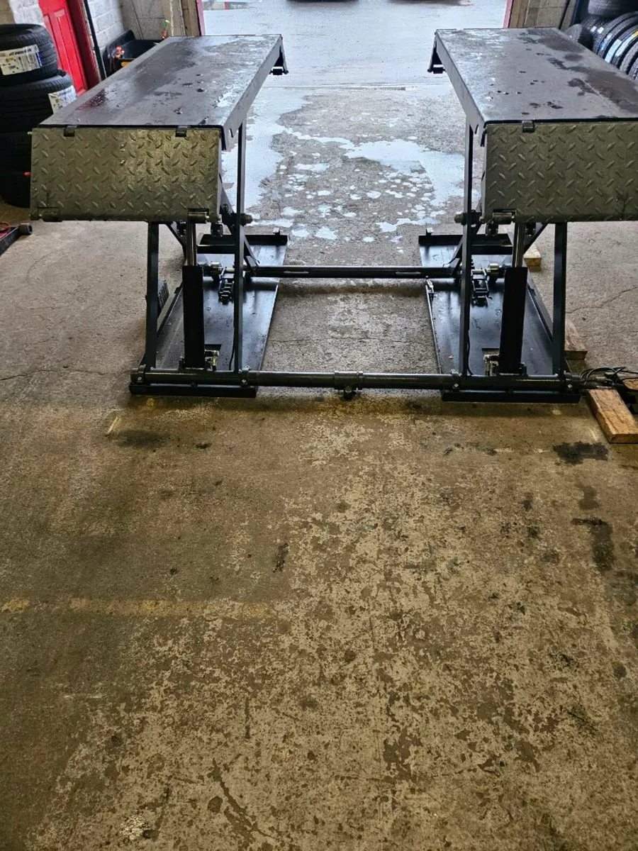 Garage Equipment - Image 1