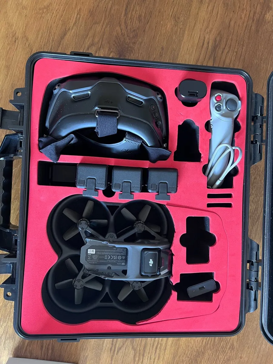 Dji Avata fly smart combo with fly more batteries - Image 3