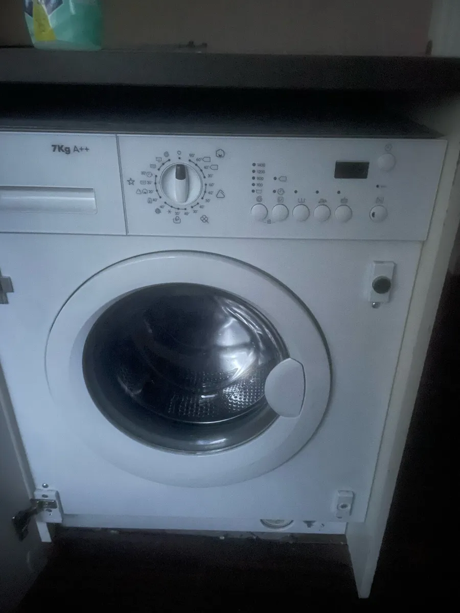 Washing machine - Image 1