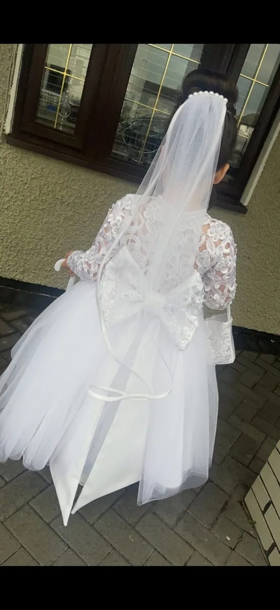 Communion dress - Image 4