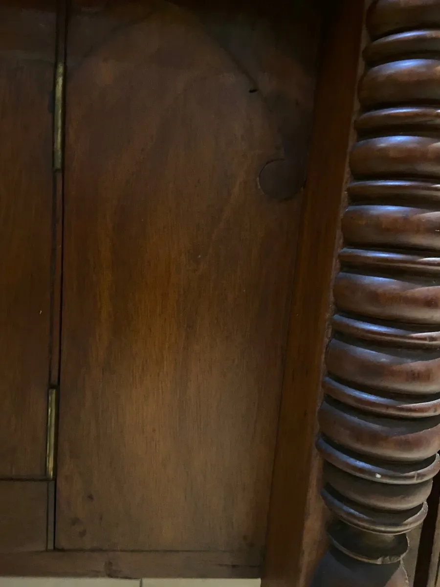 William IV Irish Hunt buffet sideboard - Image 2