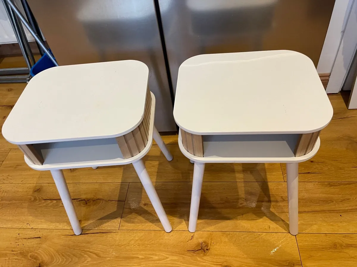 2 matching bedside tables / lockers - Image 2