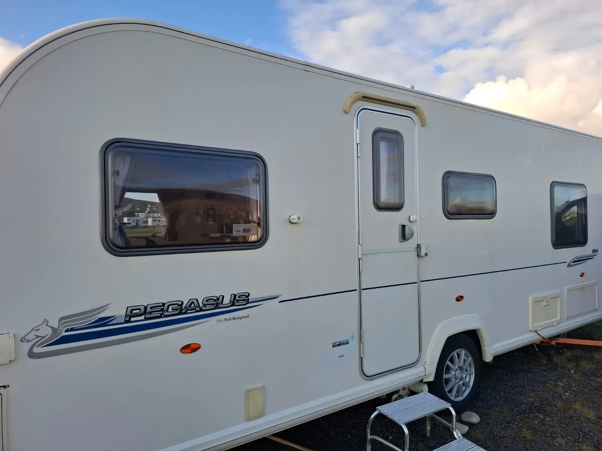 Bailey Pegasus 524, Fixed bed - Image 1