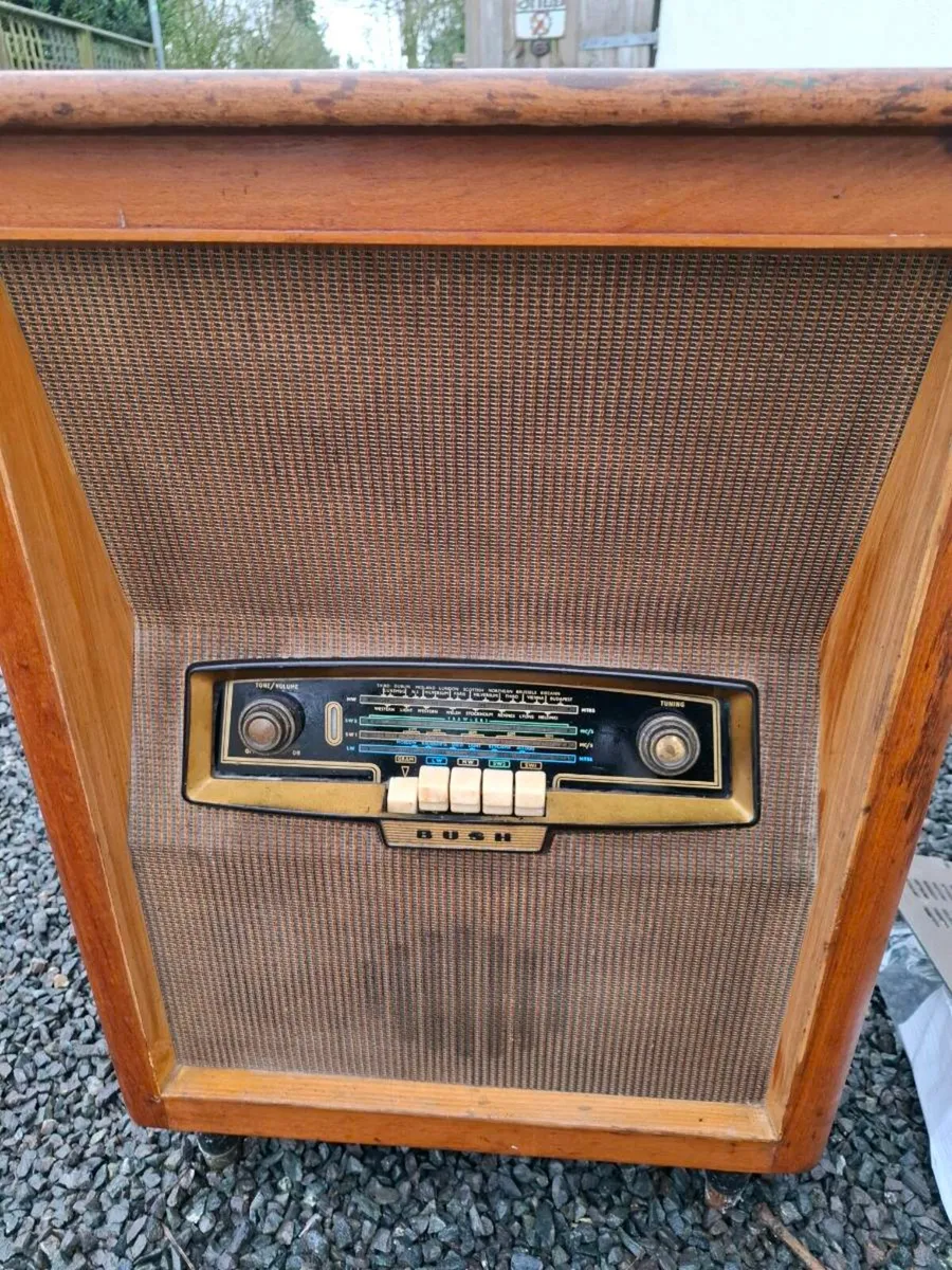 Vintage Radiogram/Oak Dresser/Filing Cabinet - Image 1