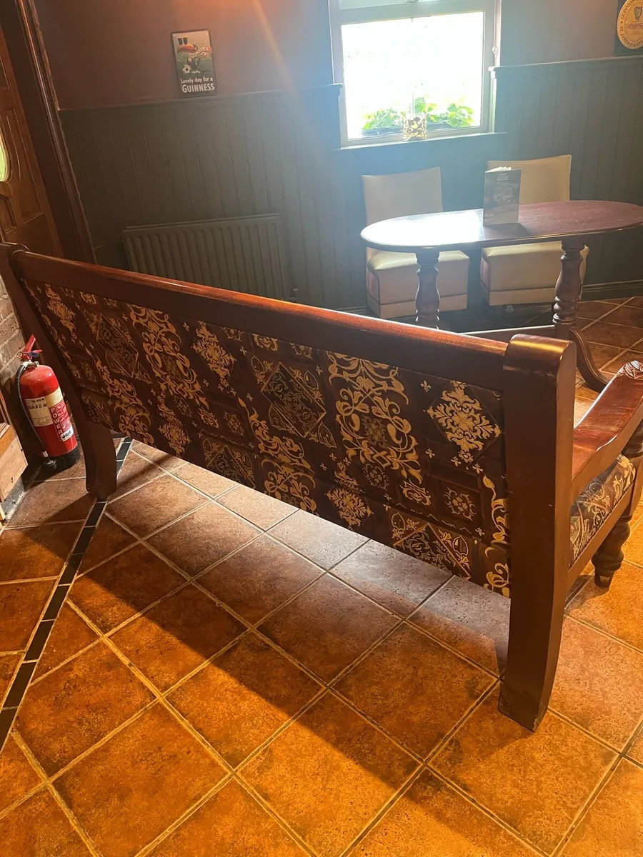 Bar Seating - Image 3