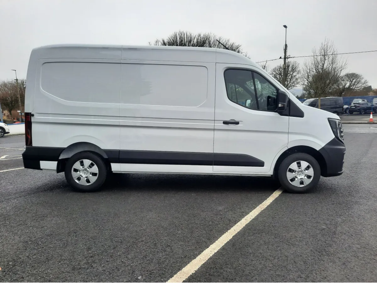 Nissan Interstar L2H2 130 SV PREMIUM - Image 2